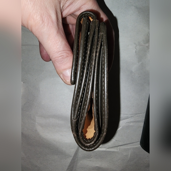 Guc little red coach wallet see pics - Picture 6 of 11